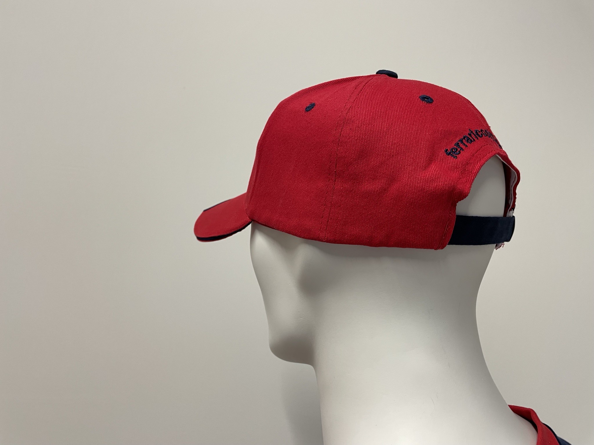 Cappellino Ferrari Rosso